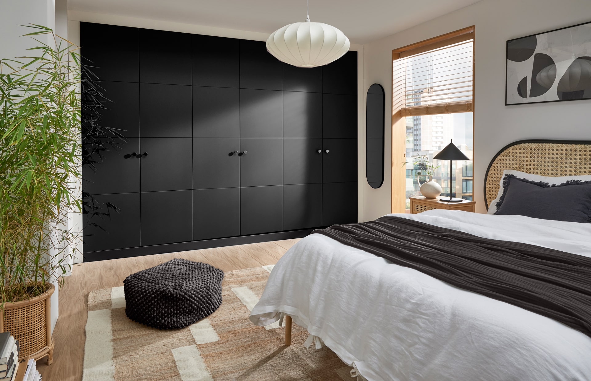 The return of black fitted wardrobes