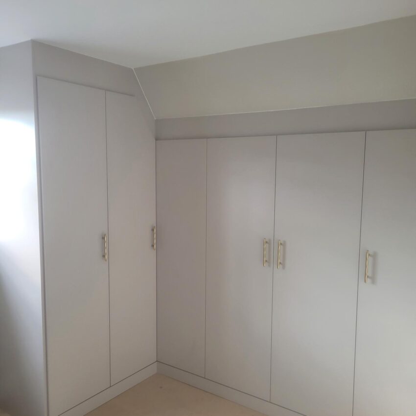 Cassia Cashmere fitted wardrobes in Crawley South London